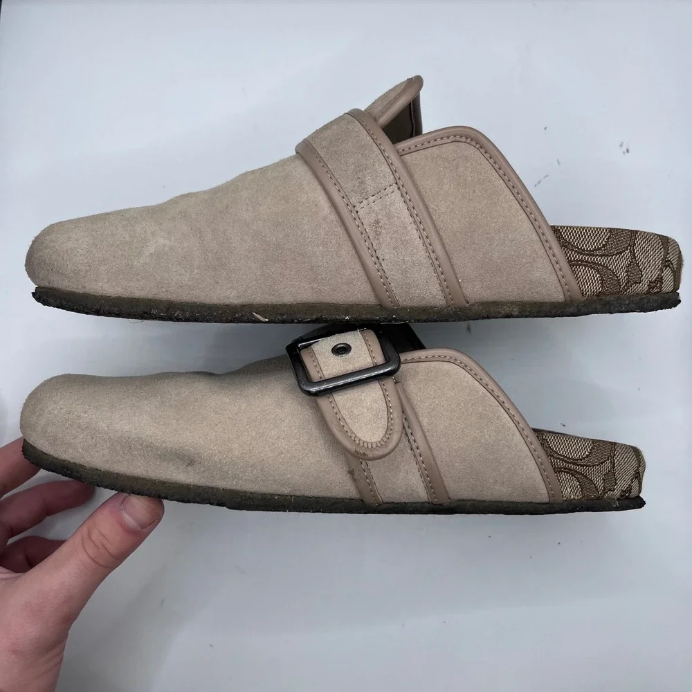 Coach Benjamin Clogs Mens 9D Tan Suede Buckle Strap Monogram Footbed Mules CR900 - Picture 2 of 6